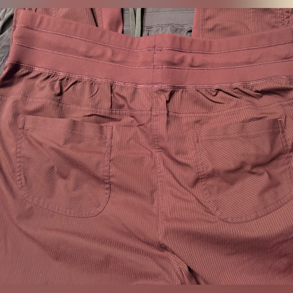 CRZ Yoga Studio Joggers 2 pair bundle maroon & gray cinch ankle Size Large gym - Picture 3 of 8
